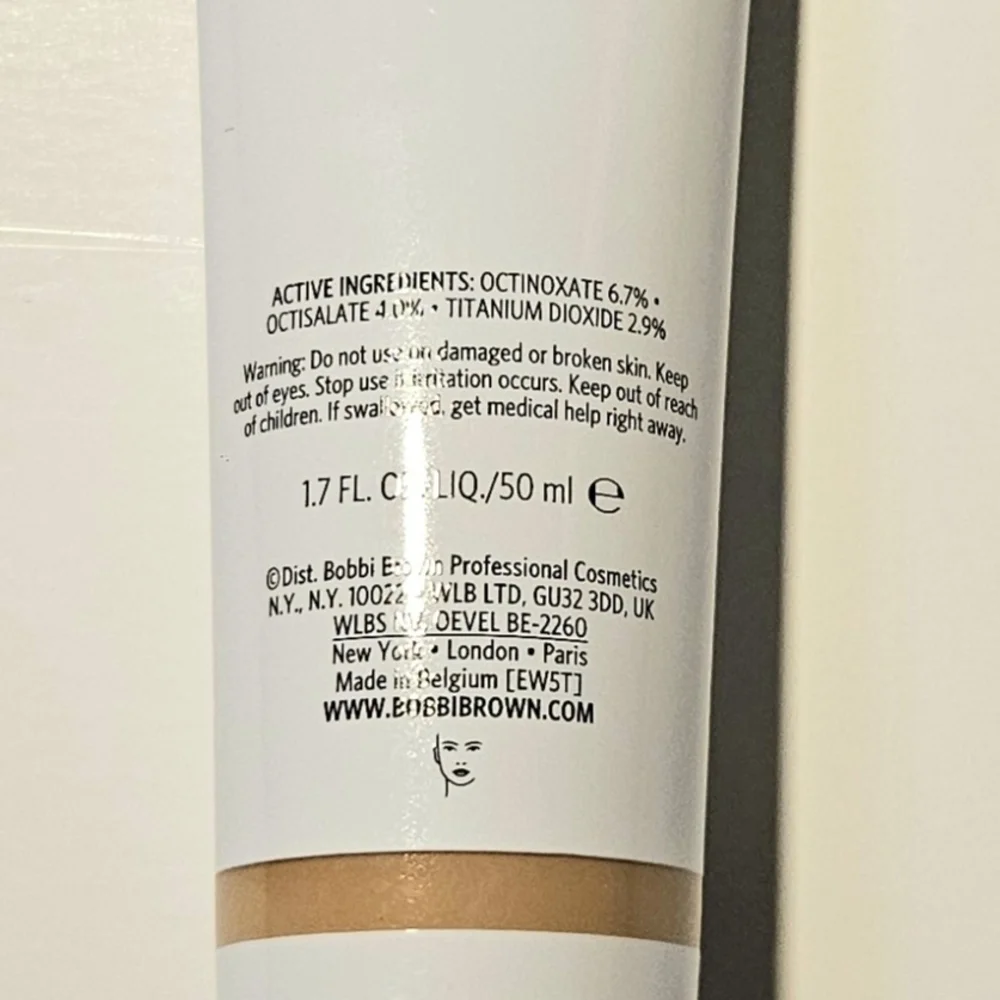 Bobbi Brown Vitamin Enriched Skin Tint SPF 15 - Golden 1 New